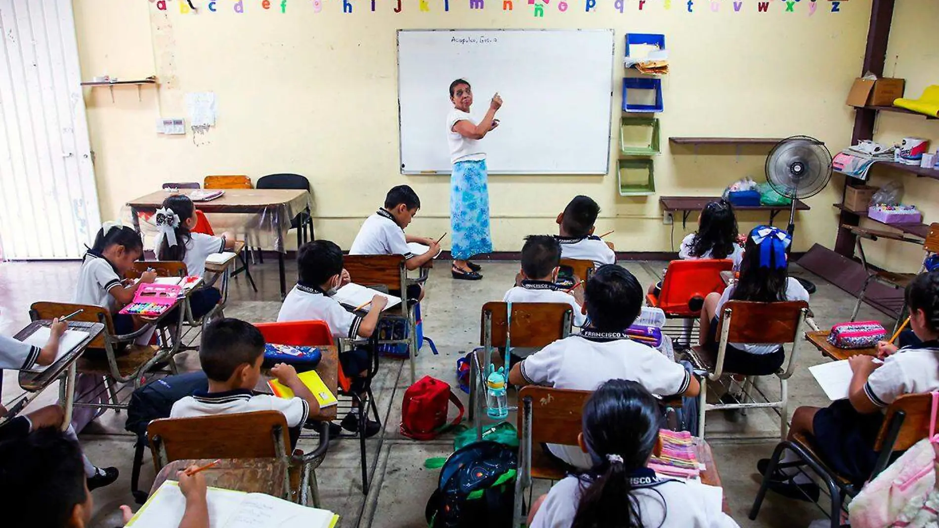 Maestra en clases